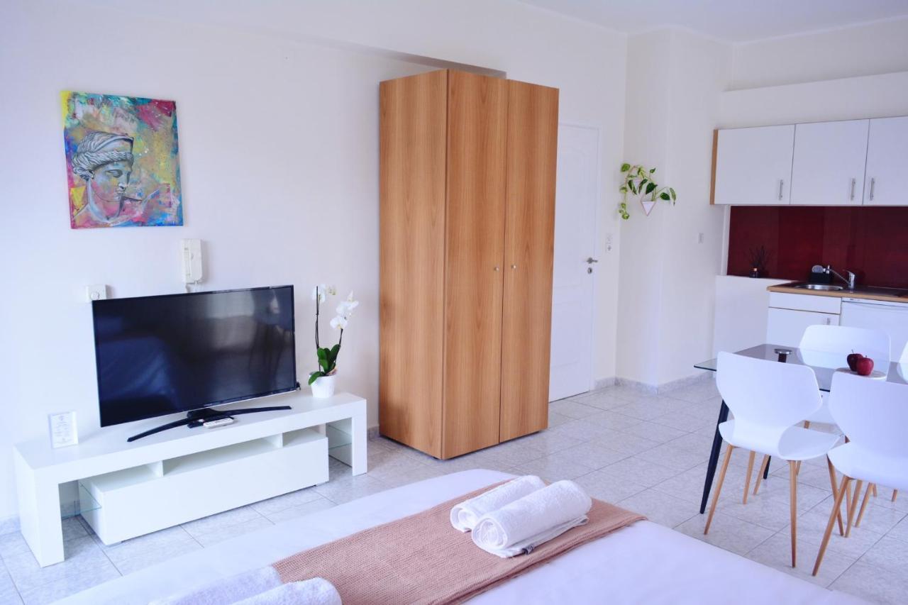 Studio Coral Appartement Kalamáta Buitenkant foto
